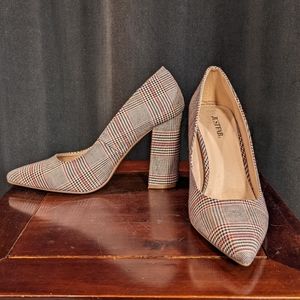 ShoeDazzle Block-Heel Pump